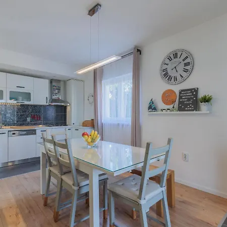 Apartmán Diva - Srd447 By Interhome